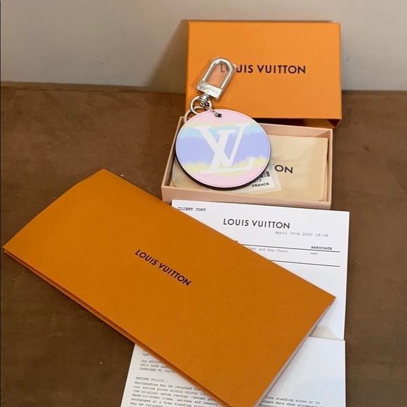 SOLD❗️NWT! 💯% Auth LV pastel Escale keychain - Picture 2 of 7